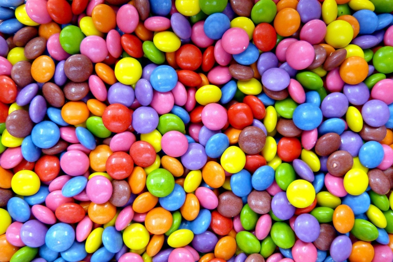 confiserie-AUVARE-min_smarties_confectionery_lenses-1150911